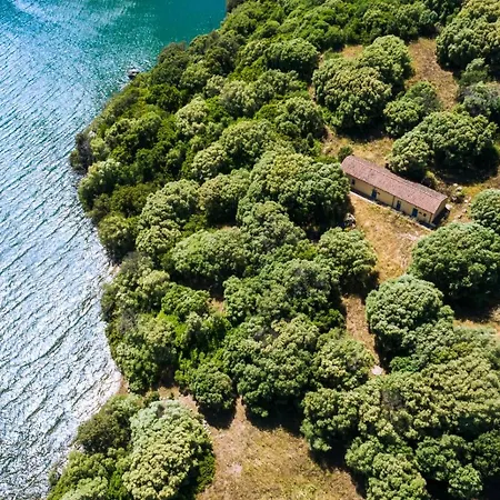 Liscia Country Relais Hotel 4*