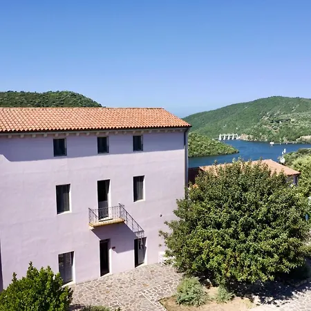 Liscia Country Relais Luras